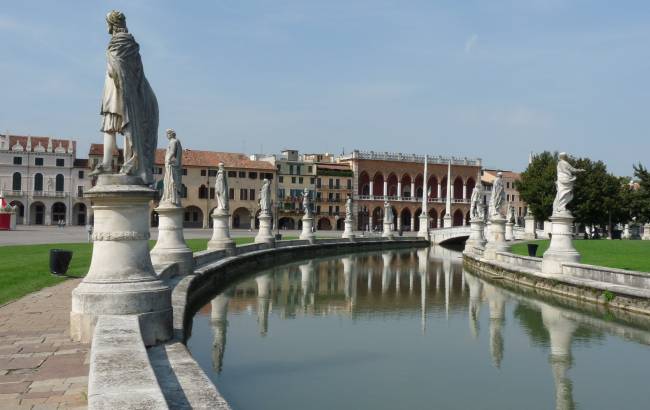 https://mail.apartmentspadua.it/Via Perin